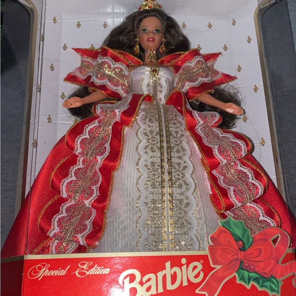 1997 Happy Holidays Special Edition 10th Anniversary Barbie Doll